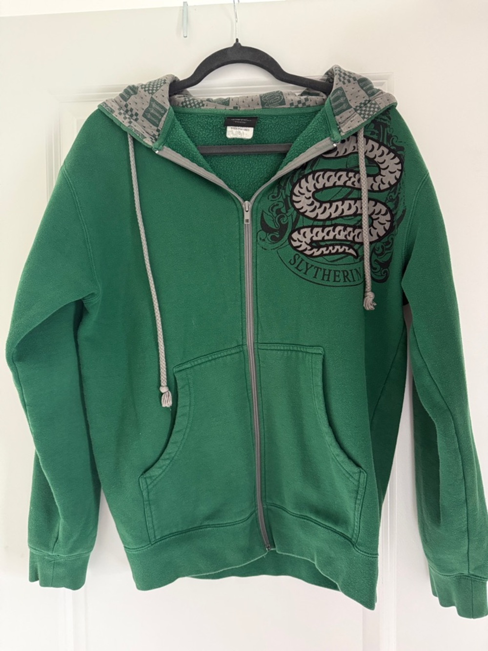 The Wizarding World of Harry Potter Universal Studios Slytherin Zip Up Hoodie S